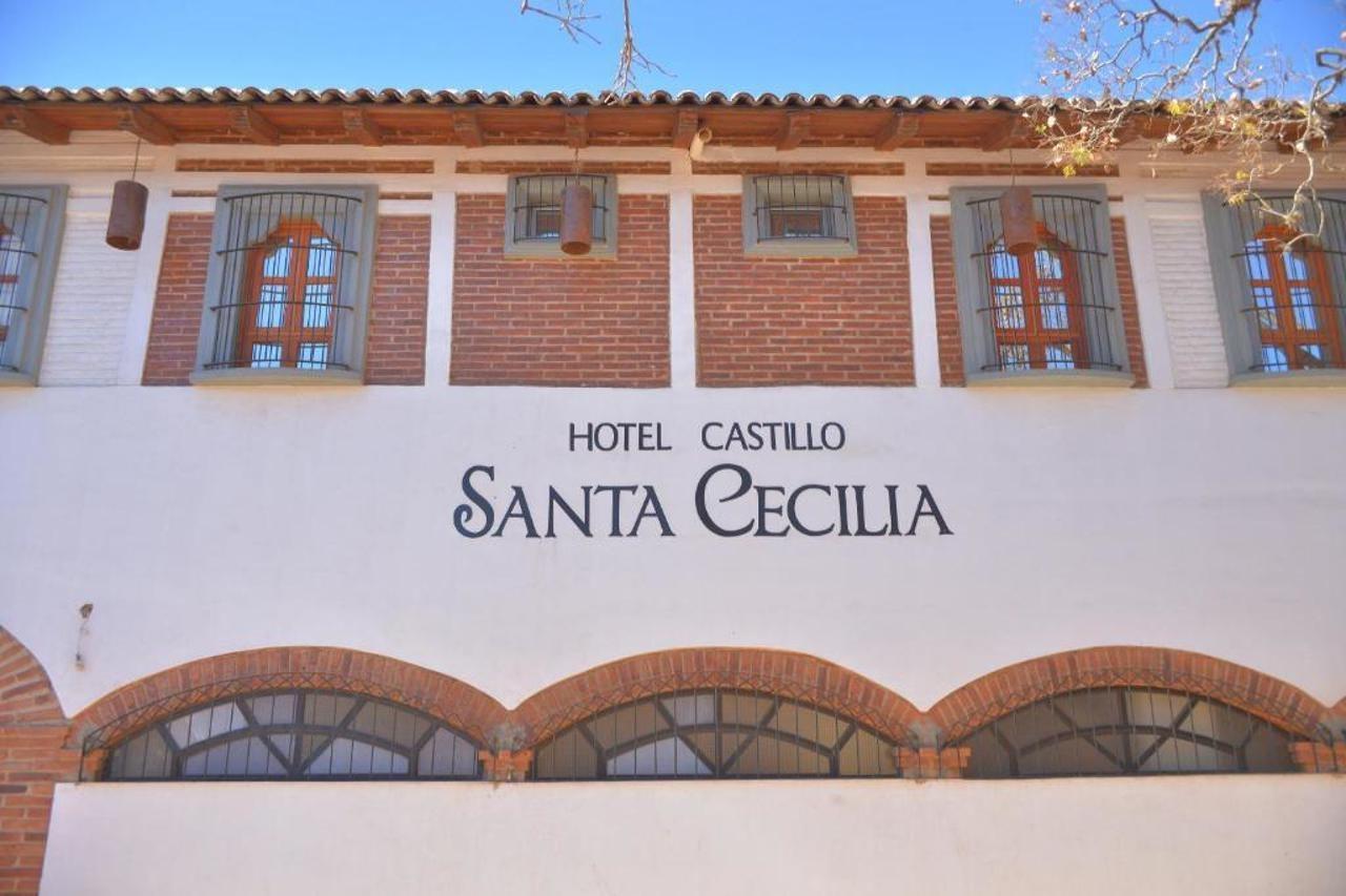 Oyo Hotel Castillo Santa Cecilia Tapalpa Exterior photo